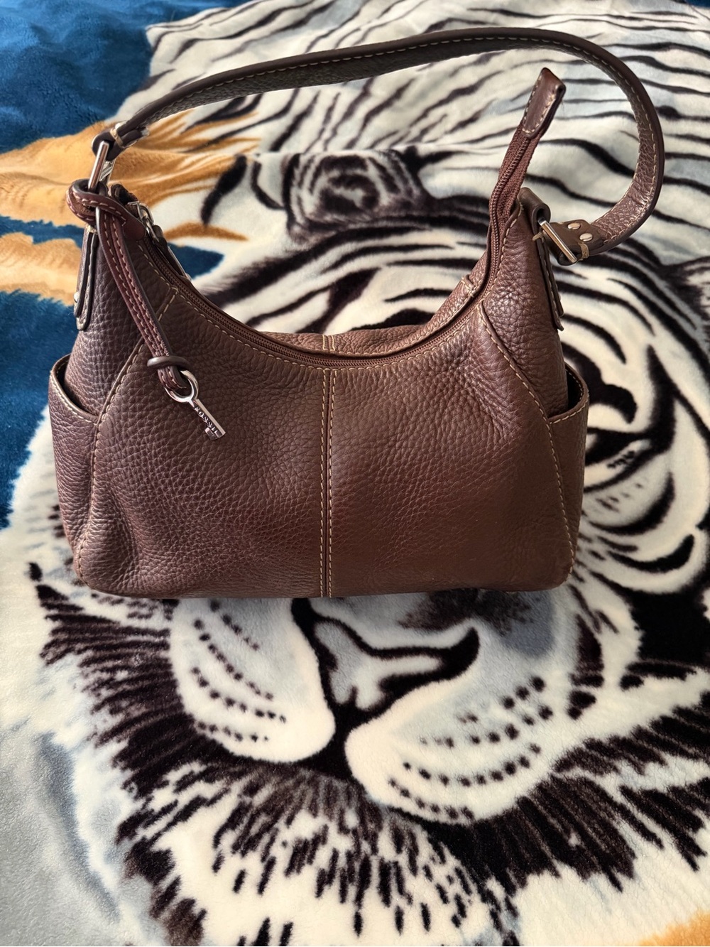 Fossil Brown Pebbled Leather Hobo Shoulder Bag Purse Zip Top Classic